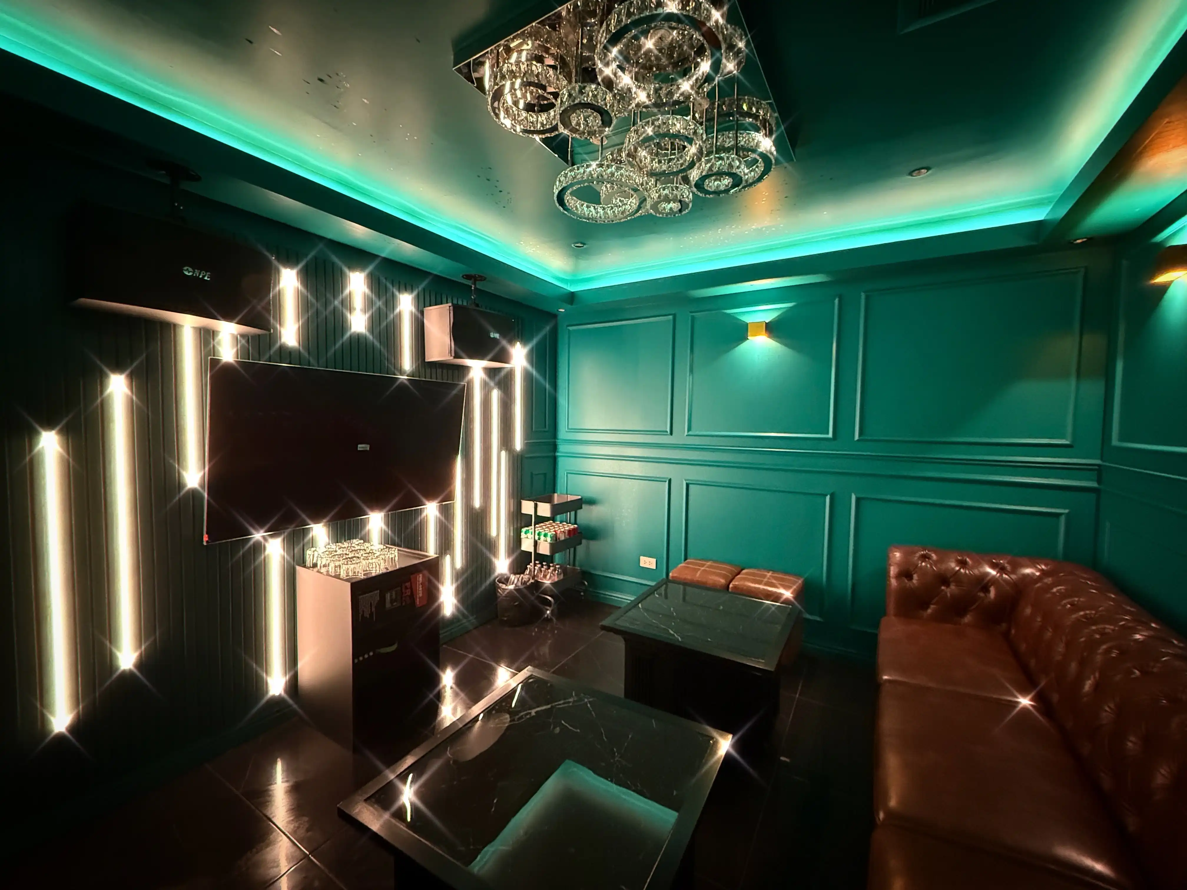 ZEUS private KTV room 1